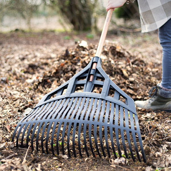 AMES. Extra Wide Leaf Rake 60cm - DeWaldens Garden Centre