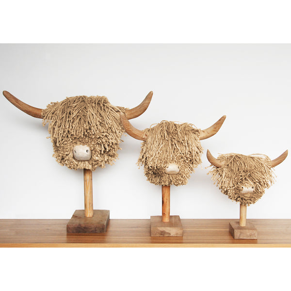 Elspeth Highland Cow Sculpture - DeWaldens Garden Centre