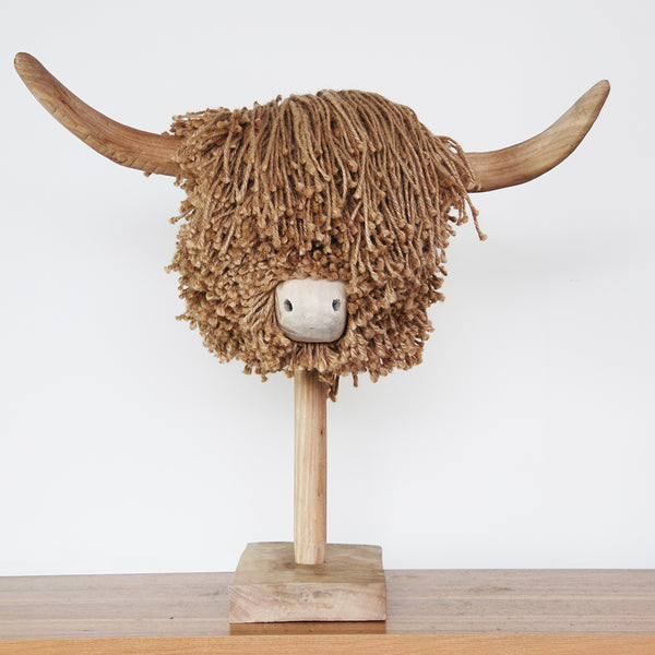 Elspeth Highland Cow Sculpture - DeWaldens Garden Centre