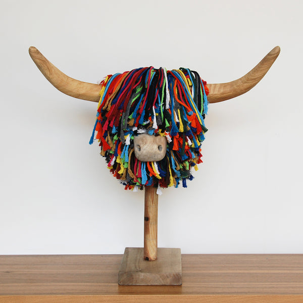 Elspeth Highland Cow Sculpture - DeWaldens Garden Centre
