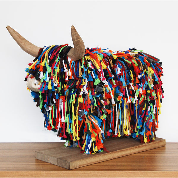 Morag Highland Cow Sculpture - DeWaldens Garden Centre