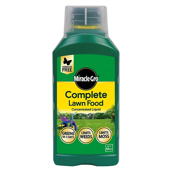Miracle-Gro Complete Lawn Food Concentrate 900ml - DeWaldens Garden Centre