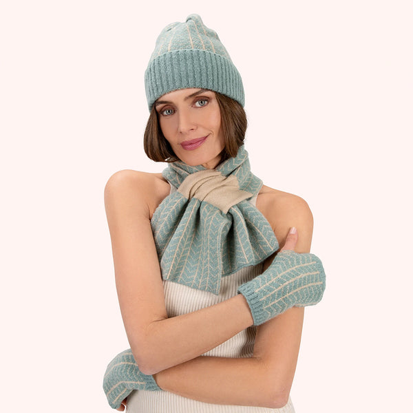 Powder Niamh Wrist Warmers - DeWaldens Garden Centre