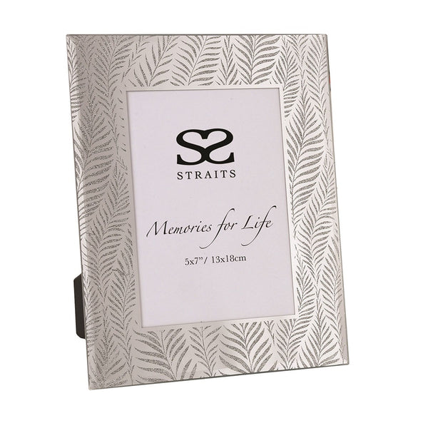 Straits Glitter Leaf Photoframe 5x7 - DeWaldens Garden Centre