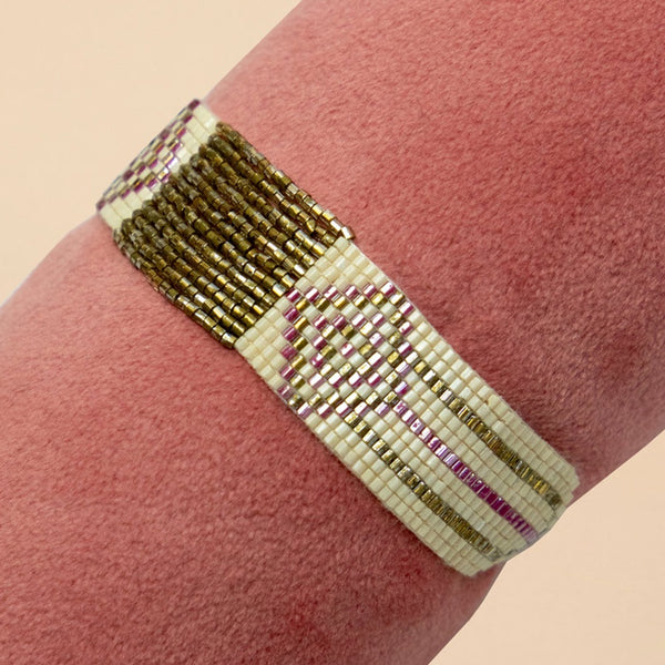 Powder Beaded Bracelet - Medium - DeWaldens Garden Centre