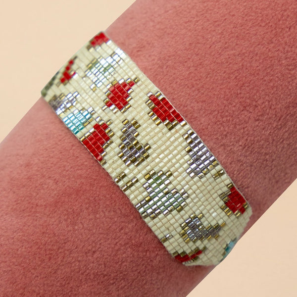 Powder Beaded Bracelet - Wide - DeWaldens Garden Centre